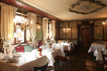 Schwarzer Adler