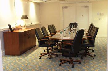 Doubletree® Hotel & Executive Meeting Center Somerset