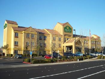 La Quinta Inn & Suites Dublin  Pleasanton