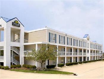 Days Inn and Suites Normal