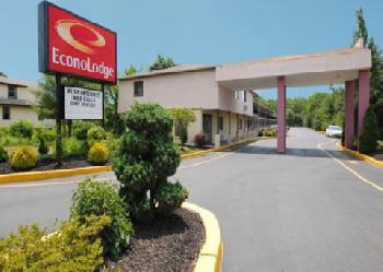 Econo Lodge Farmingdale