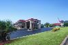 BEST WESTERN Peach Inn
