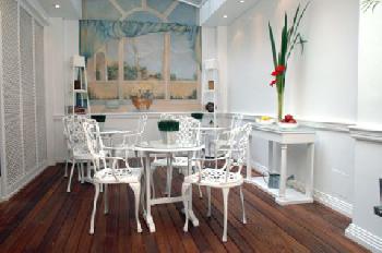 Sarmiento Suites Apart Hotel