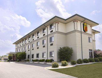 Super 8  Waterloo