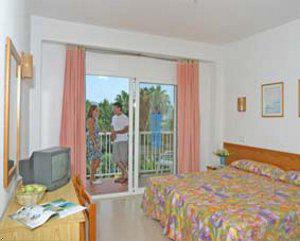 Invisa Hotel Es Pla