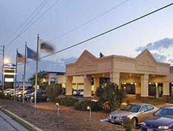 Howard Johnson Plaza Green Bay WI