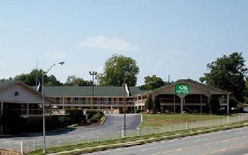 GuestHouse Inn & Suites Gaines
