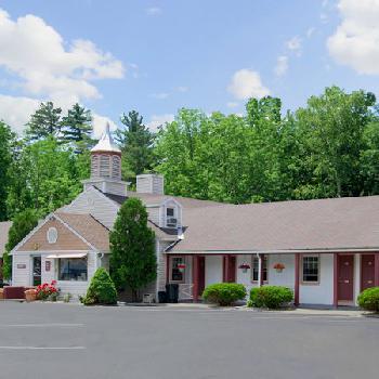 Lenox Inn