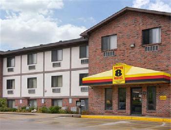 Super 8 Omaha/West Dodge