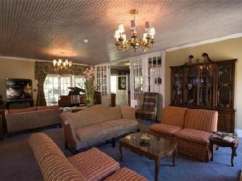 Maplewood Hotel