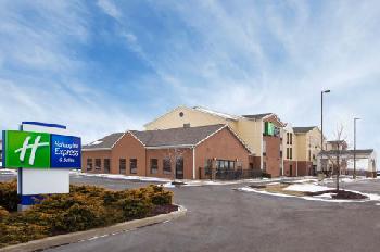 Holiday Inn Express Hotel & Suites CLEVELAND-STREETSBORO