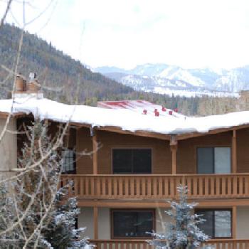 Mountain House by Key to the Rockies