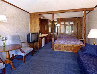 Ramada Limited Suites - Longview
