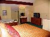 Pointes North Inn