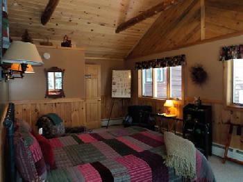 Kiwassa Lake Bed & Breakfast a