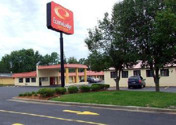 Econo Lodge  Inn & Suites Carbondale