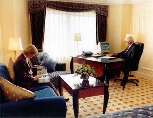 Paramount Hinckley Island Hotel