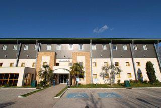 Antipodes Resort Gemenos