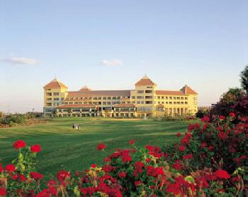 PYRAMIDS GOLF RESORT HILTON