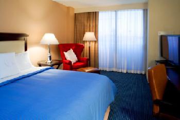 Sheraton Norfolk Waterside Hotel