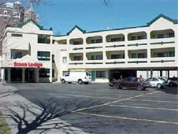 Econo Lodge at the Falls