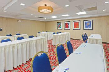 Holiday Inn Express NEPTUNE
