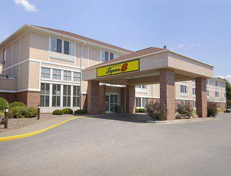 Super 8 Menomonie WI