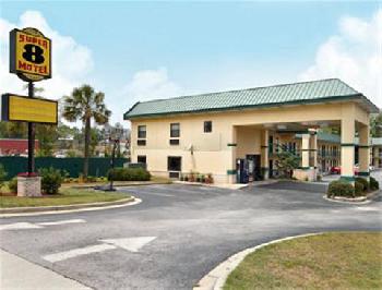Super 8 Columbia