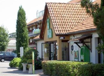CAMPANILE MARMANDE