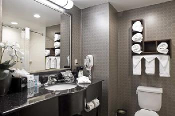 Hampton Inn  Suites TupeloBarnes Crossing MS