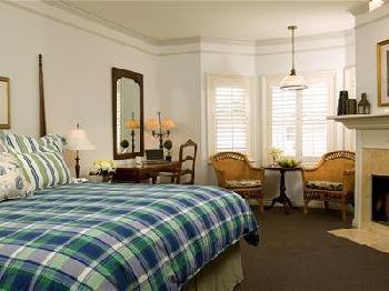 Blue Lantern Inn