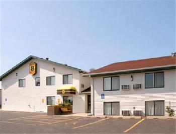 SUPER 8 Marshall MN