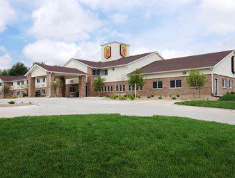 Super 8 Cedar Falls