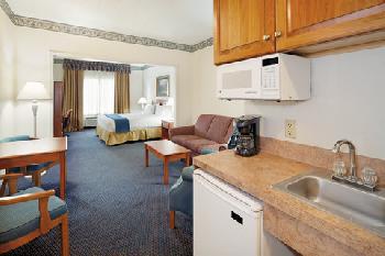 Holiday Inn Express Hotel & Suites LANCASTER