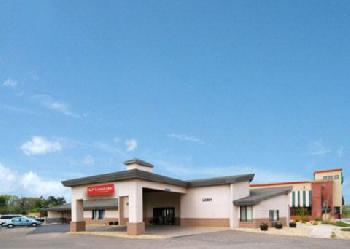 Econo Lodge  Inn & Suites Menomonie