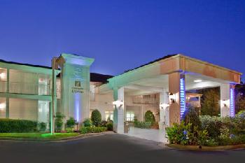 Holiday Inn Express FAYETTEVILLE