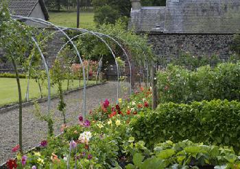 Cringletie House