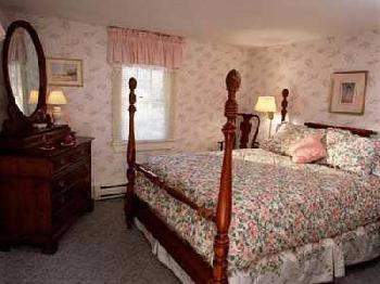 The Old Harbor Inn