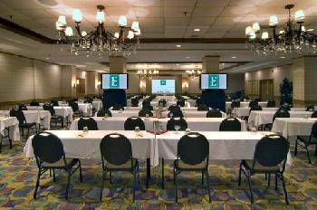 Embassy Suites Minneapolis - Airport