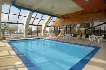 Red Roof Inn and Suites Cleveland Elyria