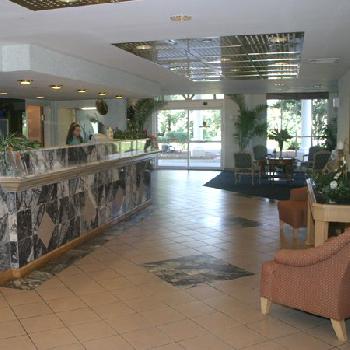 Cedar Tree Inn and Suites Ches