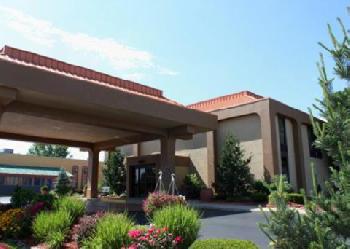Clarion Inn & Suites Airport