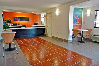 Motel 6 Martinsburg WV
