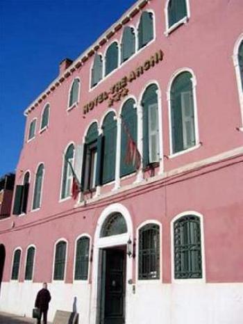 Tre Archi