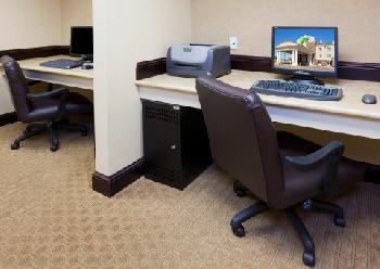 Holiday Inn Express Hotel & Suites MINOT SOUTH