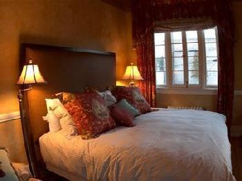 The Firehouse Inn