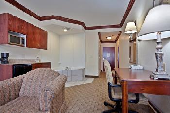 Holiday Inn Express Hotel & Suites FAYETTEVILLE NW-SPRING LAKE