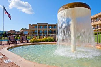 Holiday Inn Resort LAKE GEORGE-TURF