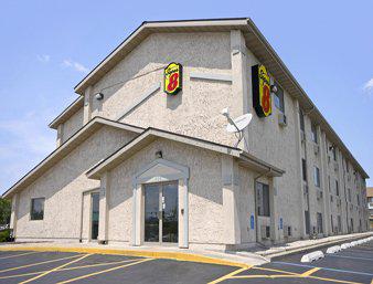 Super 8 Cedar Rapids East
