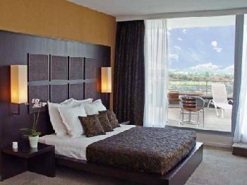 AMBASSADEUR HOTEL